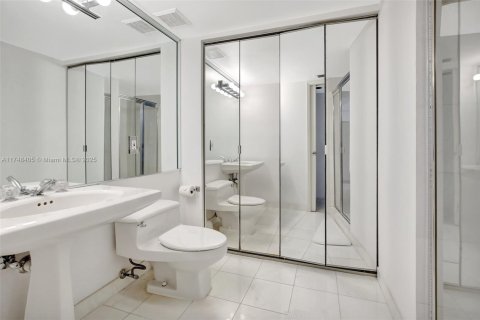 Condominio en venta en Aventura, Florida, 2 dormitorios, 134.43 m2 № 1698032 - foto 25