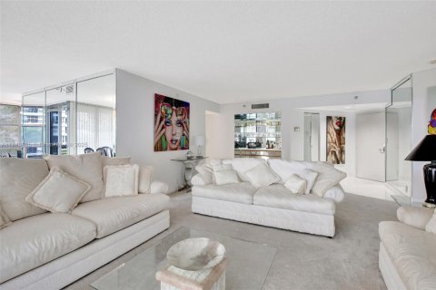 Condominio en venta en Aventura, Florida, 2 dormitorios, 134.43 m2 № 1698032 - foto 11