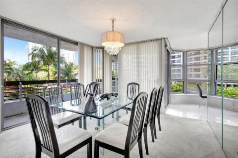 Condominio en venta en Aventura, Florida, 2 dormitorios, 134.43 m2 № 1698032 - foto 7