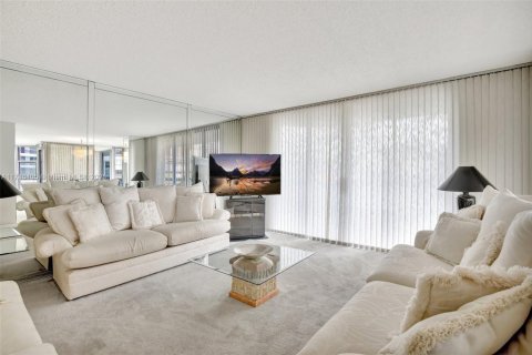 Condominio en venta en Aventura, Florida, 2 dormitorios, 134.43 m2 № 1698032 - foto 12