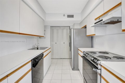 Condominio en venta en Aventura, Florida, 2 dormitorios, 134.43 m2 № 1698032 - foto 20