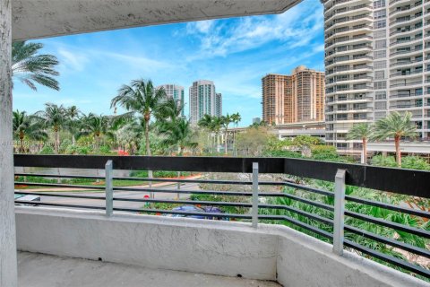 Condominio en venta en Aventura, Florida, 2 dormitorios, 134.43 m2 № 1698032 - foto 5