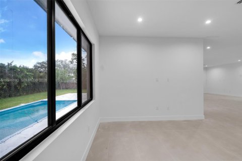 Купить виллу или дом в Майами, Флорида 4 спальни, № 2002653 - фото 13