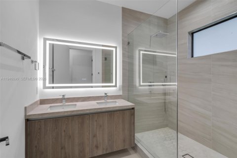 Купить виллу или дом в Майами, Флорида 4 спальни, № 2002653 - фото 28