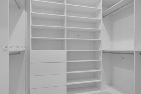 Купить виллу или дом в Майами, Флорида 4 спальни, № 2002653 - фото 27