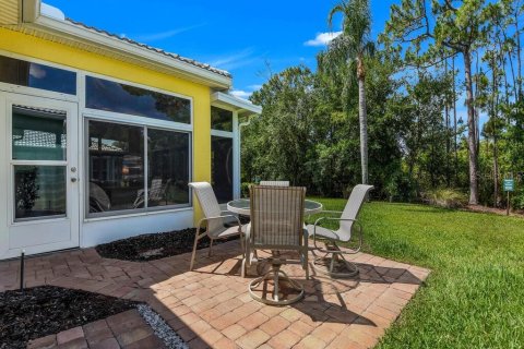 House in North Fort Myers, Florida 3 bedrooms, 121.24 sq.m. № 1821088 - photo 26