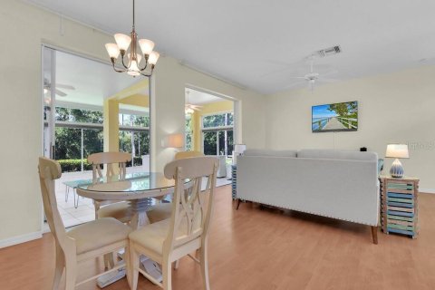 House in North Fort Myers, Florida 3 bedrooms, 121.24 sq.m. № 1821088 - photo 9
