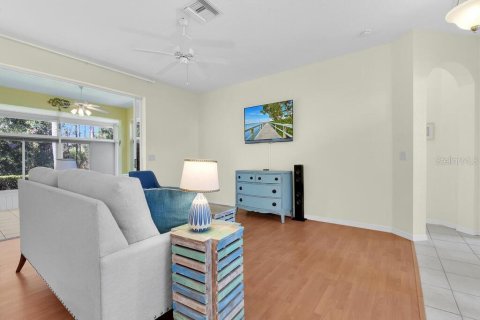 House in North Fort Myers, Florida 3 bedrooms, 121.24 sq.m. № 1821088 - photo 12