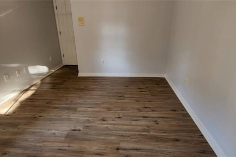 Снять в аренду виллу или дом в Уинтер-Гарден, Флорида 5 комнат, 188.22м2, № 1622906 - фото 8