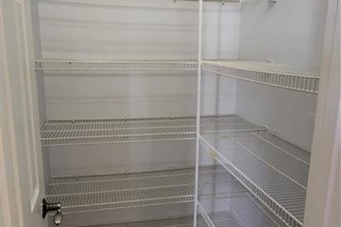 Снять в аренду виллу или дом в Уинтер-Гарден, Флорида 5 комнат, 188.22м2, № 1622906 - фото 19