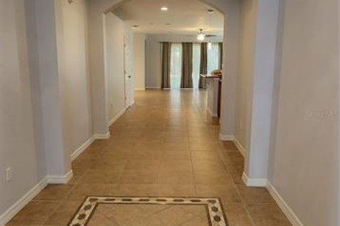 Снять в аренду виллу или дом в Уинтер-Гарден, Флорида 5 комнат, 188.22м2, № 1622906 - фото 4