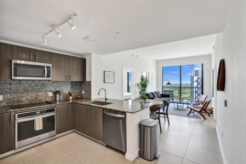 Купить кондоминиум в Дорал, Флорида 2 спальни, 94.39м2, № 2049111 - фото 2