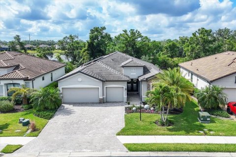 Villa ou maison à vendre à Lakewood Ranch, Floride: 3 chambres, 227.05 m2 № 1732428 - photo 4