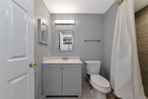 Condo in Bradenton, Florida, 2 bedrooms  № 2208197 - photo 12