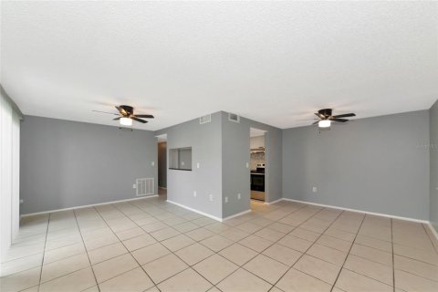 Condo in Bradenton, Florida, 2 bedrooms  № 2208197 - photo 6