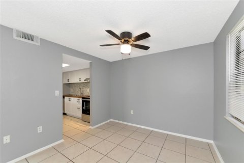 Condo in Bradenton, Florida, 2 bedrooms  № 2208197 - photo 7