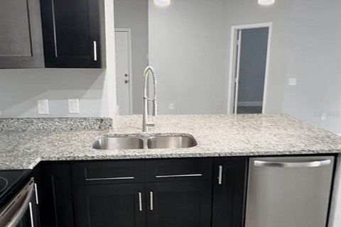 Copropriété à louer à Maitland, Floride: 4 chambres, 127.46 m2 № 2419301 - photo 3