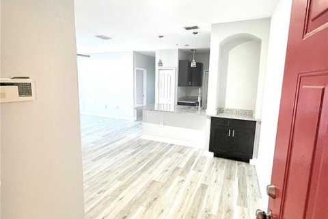 Copropriété à louer à Maitland, Floride: 4 chambres, 127.46 m2 № 2419301 - photo 2