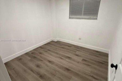 Villa ou maison à louer à Miami, Floride: 3 chambres, 222.97 m2 № 2001649 - photo 6