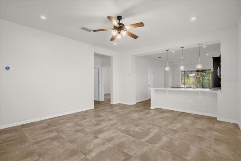 Villa ou maison à vendre à Kissimmee, Floride: 3 chambres, 158.49 m2 № 2142578 - photo 5