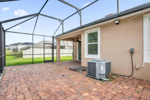 Villa ou maison à vendre à Kissimmee, Floride: 3 chambres, 158.49 m2 № 2142578 - photo 24
