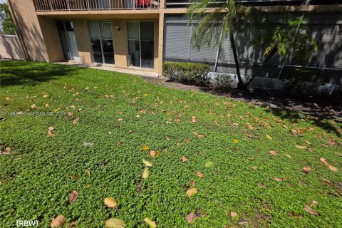 Copropriété à vendre à Tamarac, Floride: 3 chambres, 136.47 m2 № 2048654 - photo 28