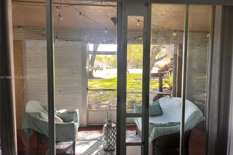 Copropriété à vendre à Tamarac, Floride: 3 chambres, 136.47 m2 № 2048654 - photo 22