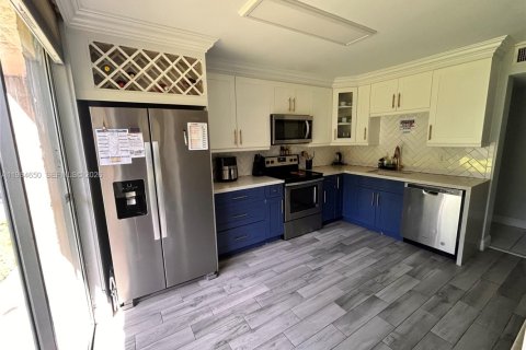 Copropriété à vendre à Tamarac, Floride: 3 chambres, 136.47 m2 № 2048654 - photo 4