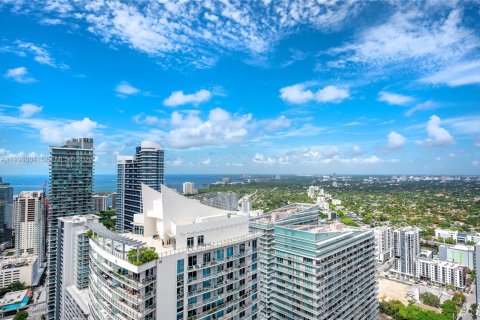 Condominio en Miami, Florida, 4 dormitorios  № 2056425