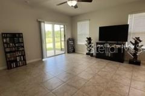 Villa ou maison à vendre à Land O' Lakes, Floride: 3 chambres, 139.35 m2 № 2334127 - photo 13