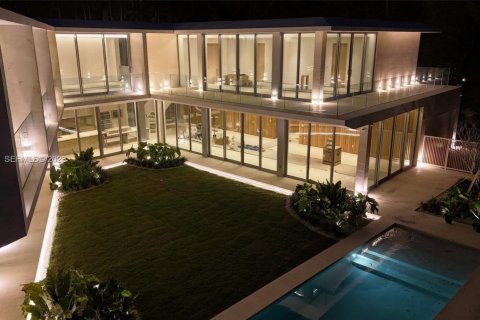 Купить виллу или дом в Майами, Флорида 8 спален, 677.35м2, № 2043663 - фото 13