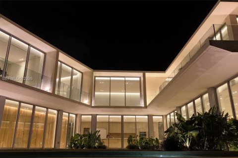 Купить виллу или дом в Майами, Флорида 8 спален, 677.35м2, № 2043663 - фото 14