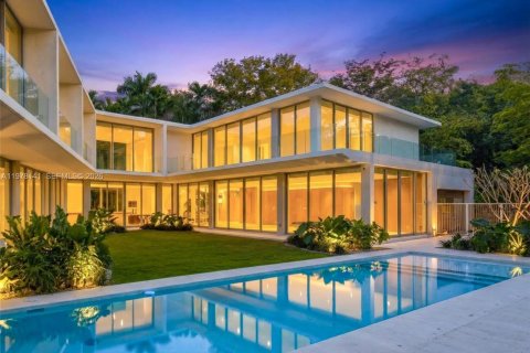 Купить виллу или дом в Майами, Флорида 8 спален, 677.35м2, № 2043663 - фото 2