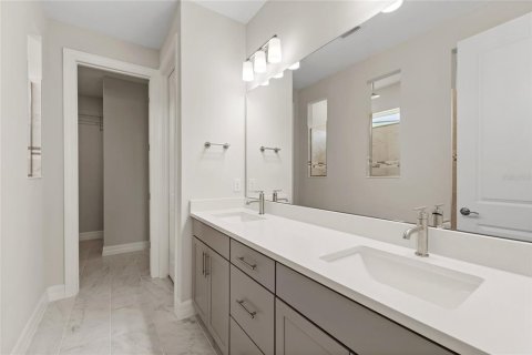 House in Mount Dora, Florida 4 bedrooms, 254.83 sq.m. № 2237871 - photo 21