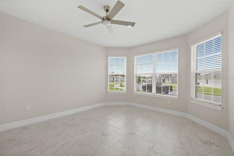 House in Mount Dora, Florida 4 bedrooms, 254.83 sq.m. № 2237871 - photo 26