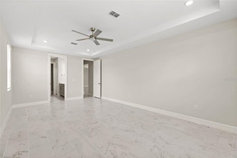 House in Mount Dora, Florida 4 bedrooms, 254.83 sq.m. № 2237871 - photo 20