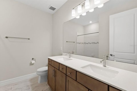 House in Mount Dora, Florida 4 bedrooms, 254.83 sq.m. № 2237871 - photo 27