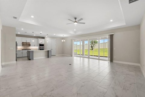 House in Mount Dora, Florida 4 bedrooms, 254.83 sq.m. № 2237871 - photo 15