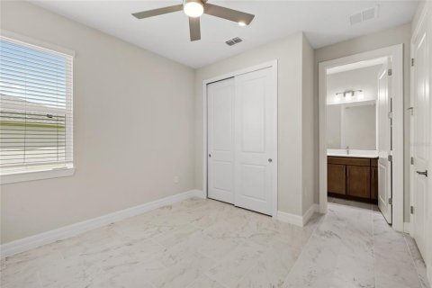 House in Mount Dora, Florida 4 bedrooms, 254.83 sq.m. № 2237871 - photo 30