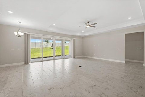 House in Mount Dora, Florida 4 bedrooms, 254.83 sq.m. № 2237871 - photo 16