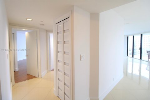 Купить кондоминиум в Авентура, Флорида 2 спальни, 124.49м2, № 2169391 - фото 14