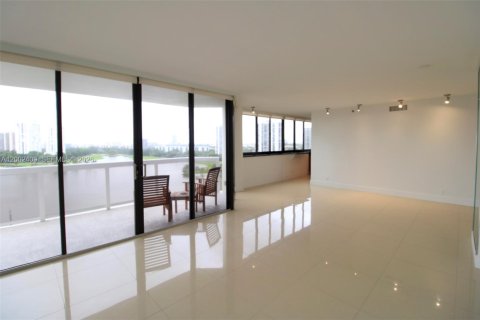 Купить кондоминиум в Авентура, Флорида 2 спальни, 124.49м2, № 2169391 - фото 6