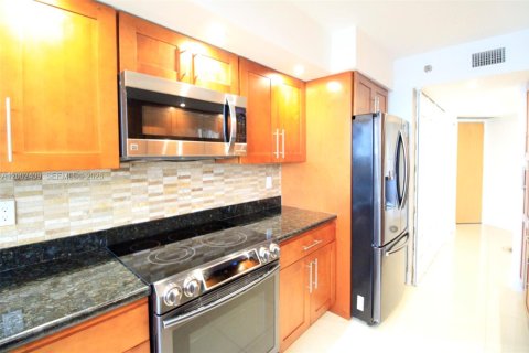 Купить кондоминиум в Авентура, Флорида 2 спальни, 124.49м2, № 2169391 - фото 16