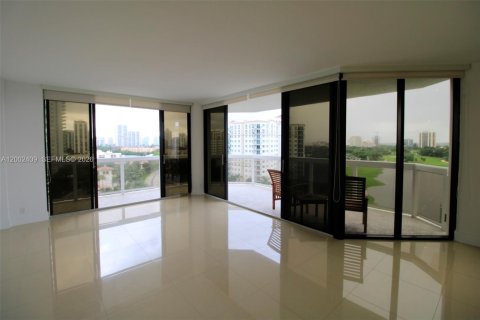 Купить кондоминиум в Авентура, Флорида 2 спальни, 124.49м2, № 2169391 - фото 9