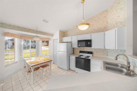 House in Ocala, Florida 2 bedrooms, 128.95 sq.m. № 1735159 - photo 18
