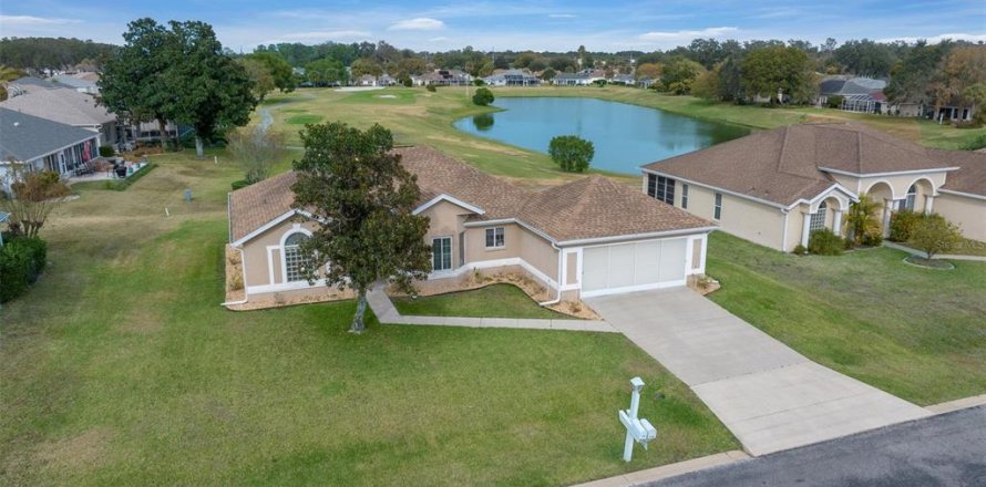 House in Ocala, Florida 2 bedrooms, 128.95 sq.m. № 1735159