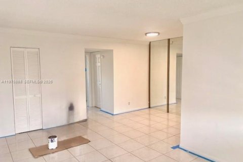 Купить кондоминиум в Холливуд, Флорида 1 спальня, 55.46м2, № 2033588 - фото 11