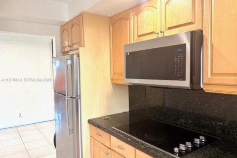 Купить кондоминиум в Холливуд, Флорида 1 спальня, 55.46м2, № 2033588 - фото 12