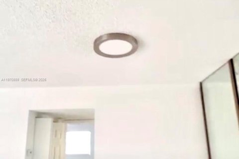 Купить кондоминиум в Холливуд, Флорида 1 спальня, 55.46м2, № 2033588 - фото 9