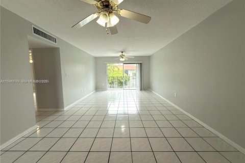 Condominio en venta en Oakland Park, Florida, 2 dormitorios, 92.9 m2 № 2052382 - foto 6